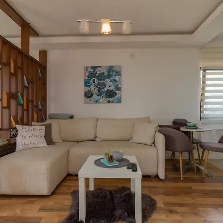 Apartment 11