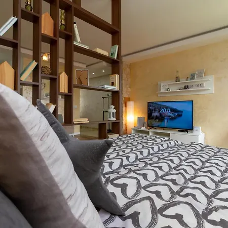 11 Apartment *