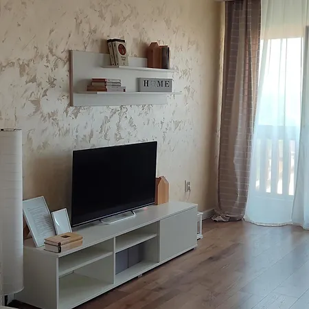11 Apartament *
